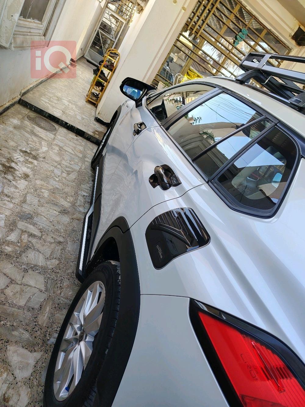 تۆیۆتا کۆرۆلا کرۆس